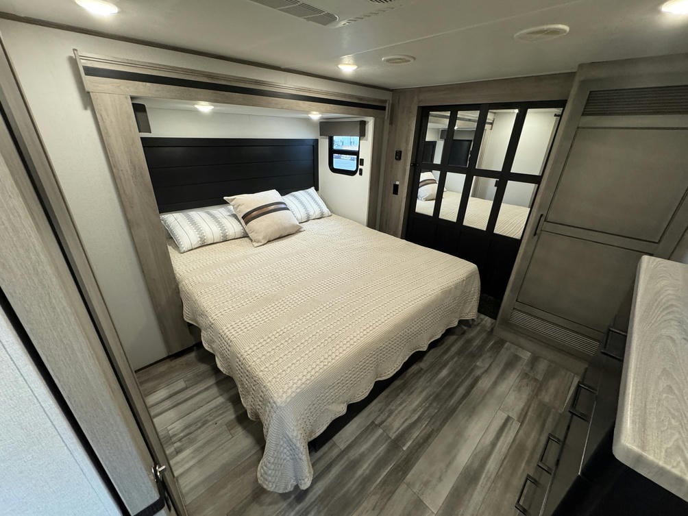 2024 Big Country 3200RLK