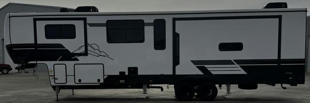 2024 Big Country 3502RKI