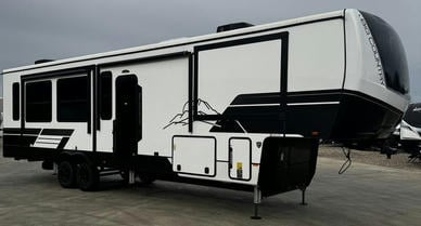 2024 Big Country 3502RKI