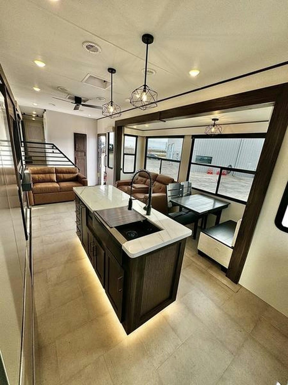 2024 Big Country 3502RKI