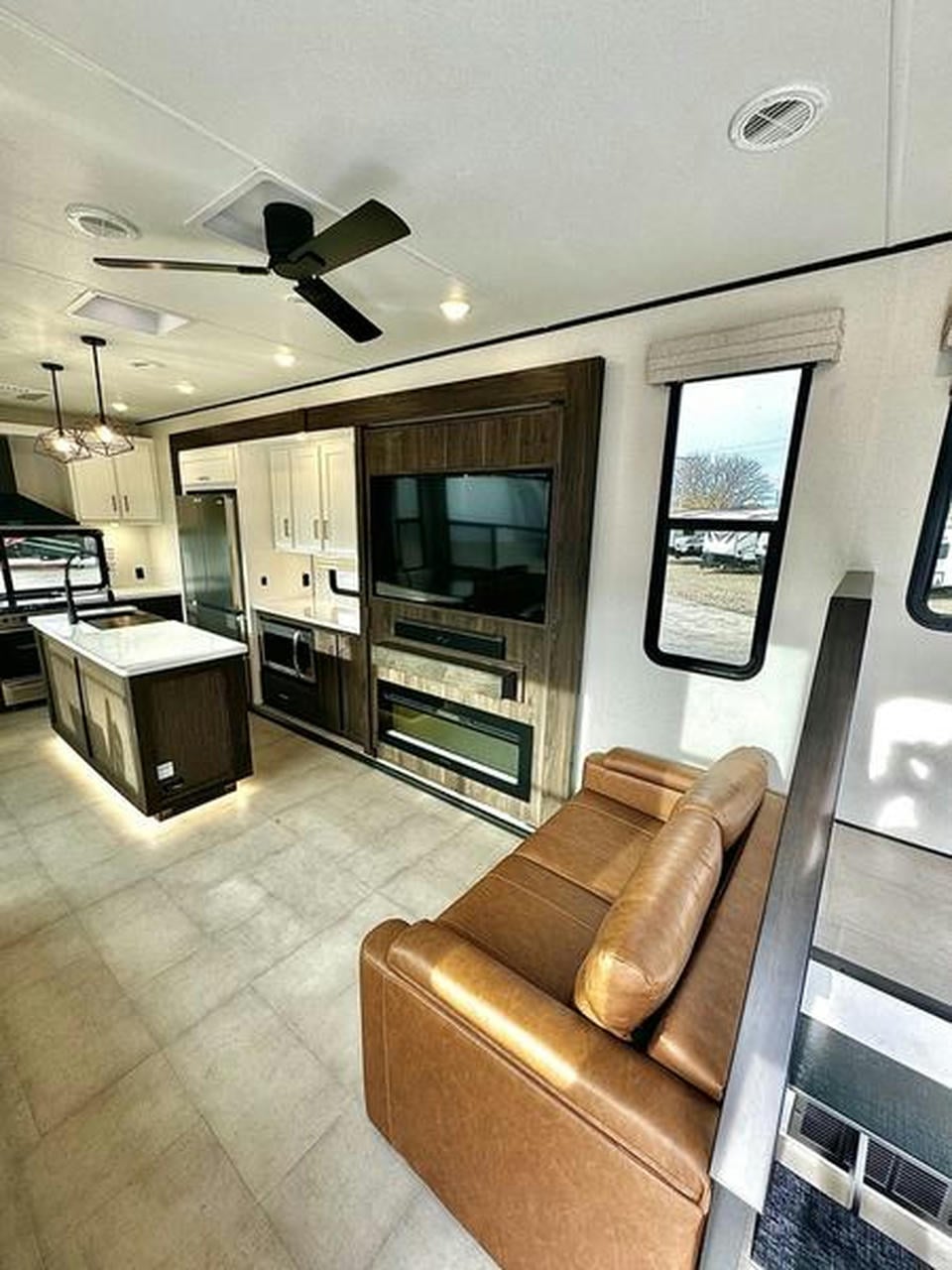 2024 Big Country 3502RKI