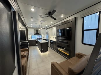 2024 Big Country 3502RKI