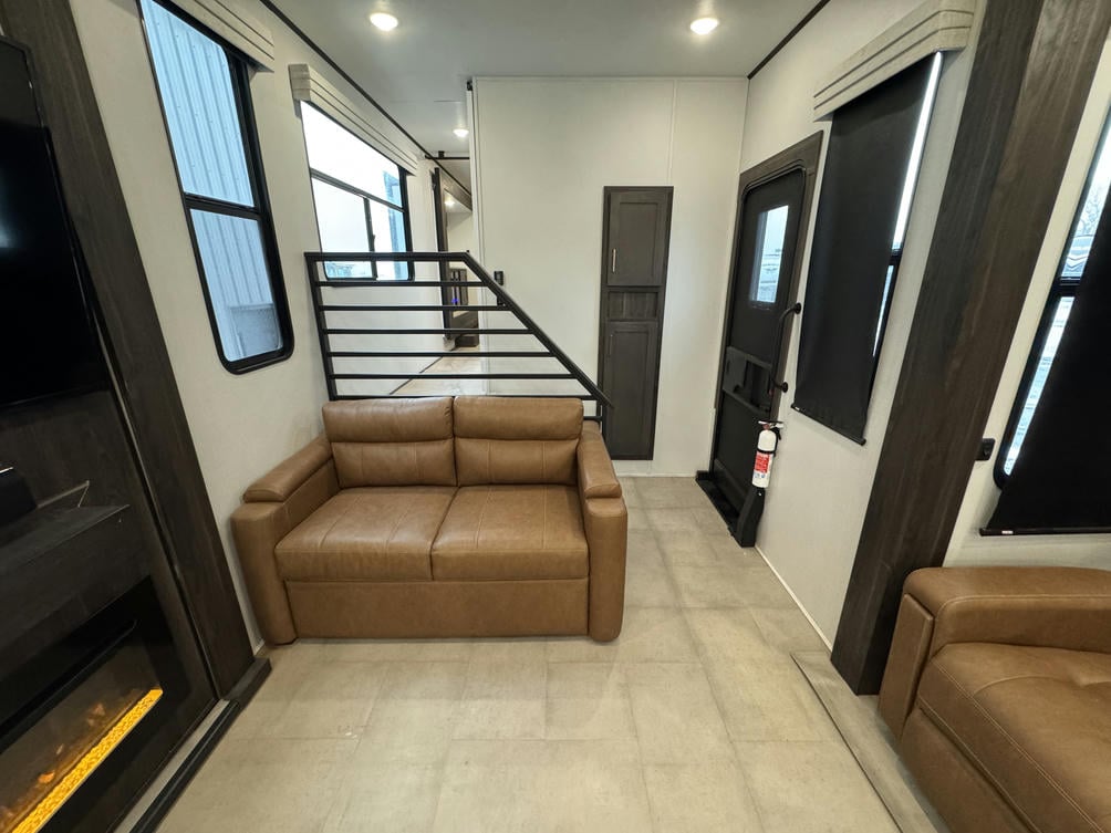 2024 Big Country 3502RKI