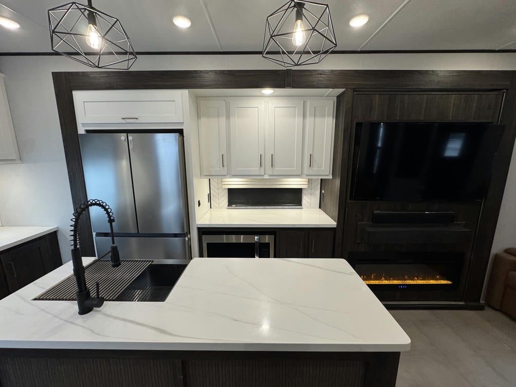 2024 Big Country 3502RKI