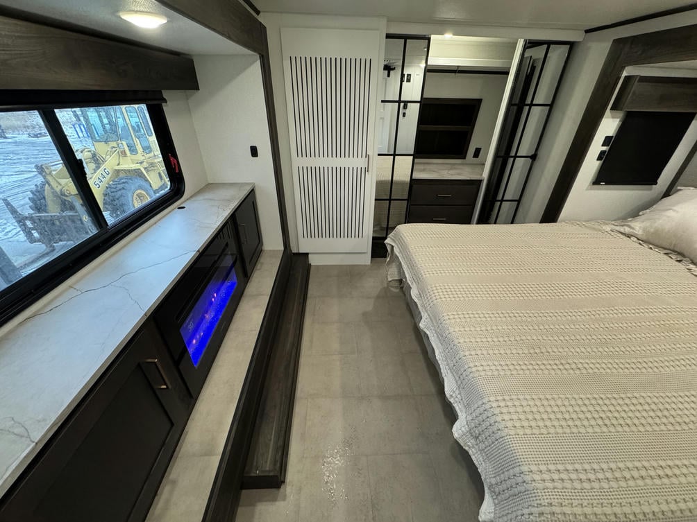 2024 Big Country 3502RKI