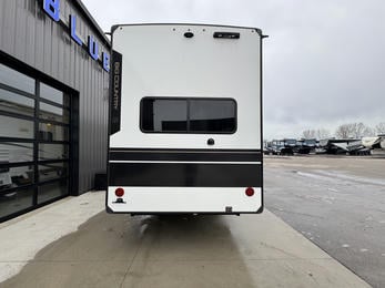 2024 Big Country 3502RKI
