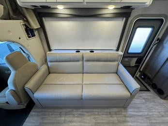 2024 FOUR WINDS 31EV