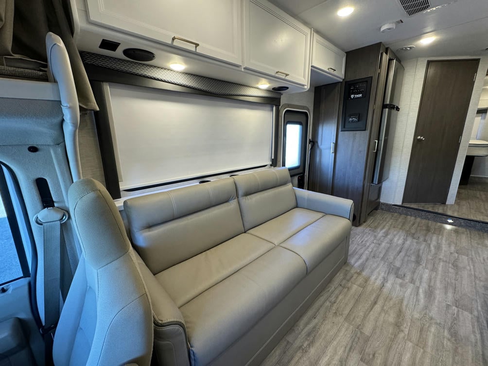 2024 FOUR WINDS 31EV