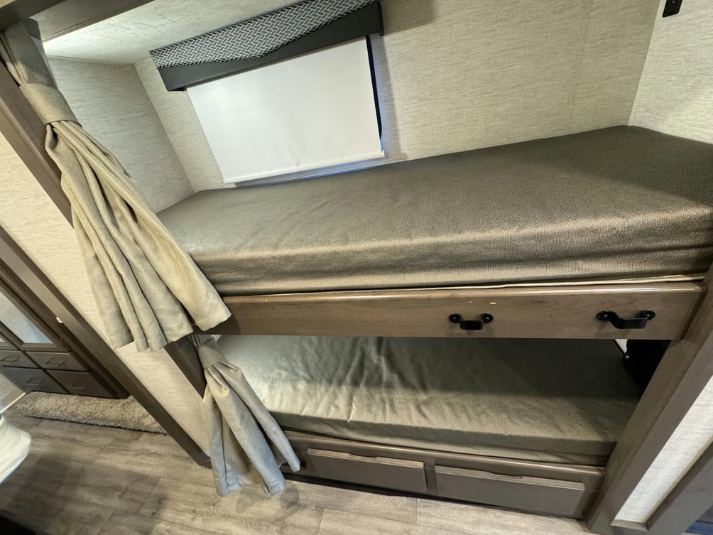 2024 FOUR WINDS 31EV