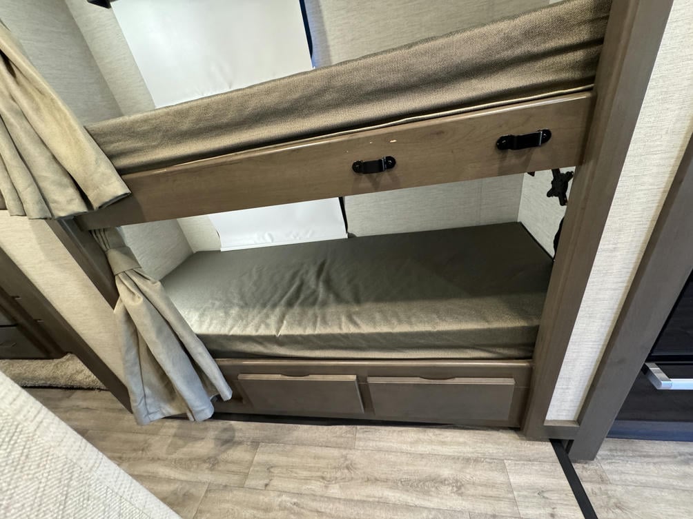 2024 FOUR WINDS 31EV