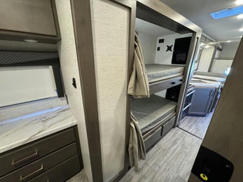 2024 FOUR WINDS 31EV