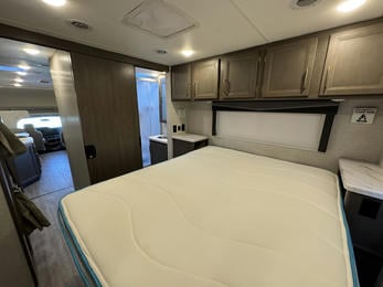 2024 FOUR WINDS 31EV