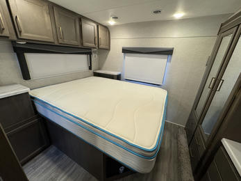 2024 FOUR WINDS 31EV