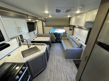 2024 FOUR WINDS 31EV