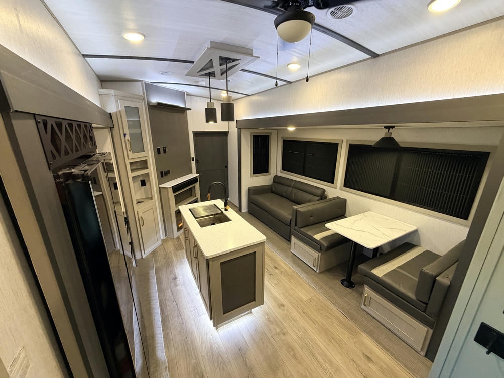 2024 Hemisphere 353BED