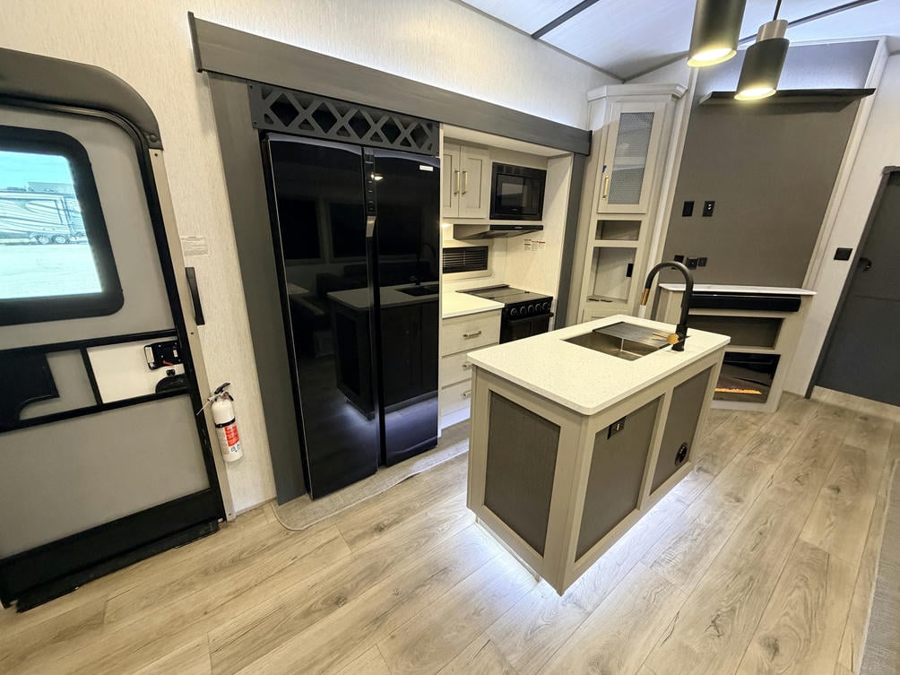 2024 Hemisphere 353BED