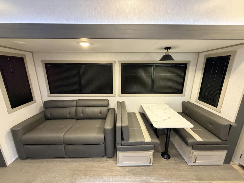 2024 Hemisphere 353BED