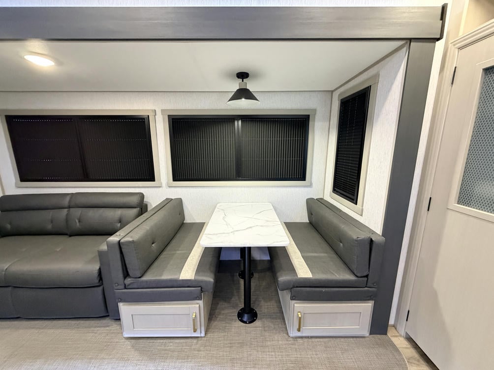 2024 Hemisphere 353BED