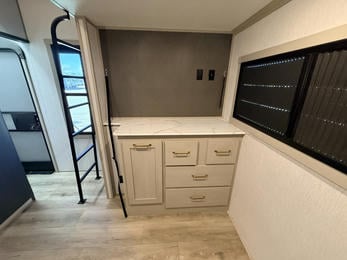 2024 Hemisphere 353BED