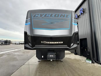 2025 Cyclone 4014C