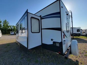 2018 Sabre 27BHD