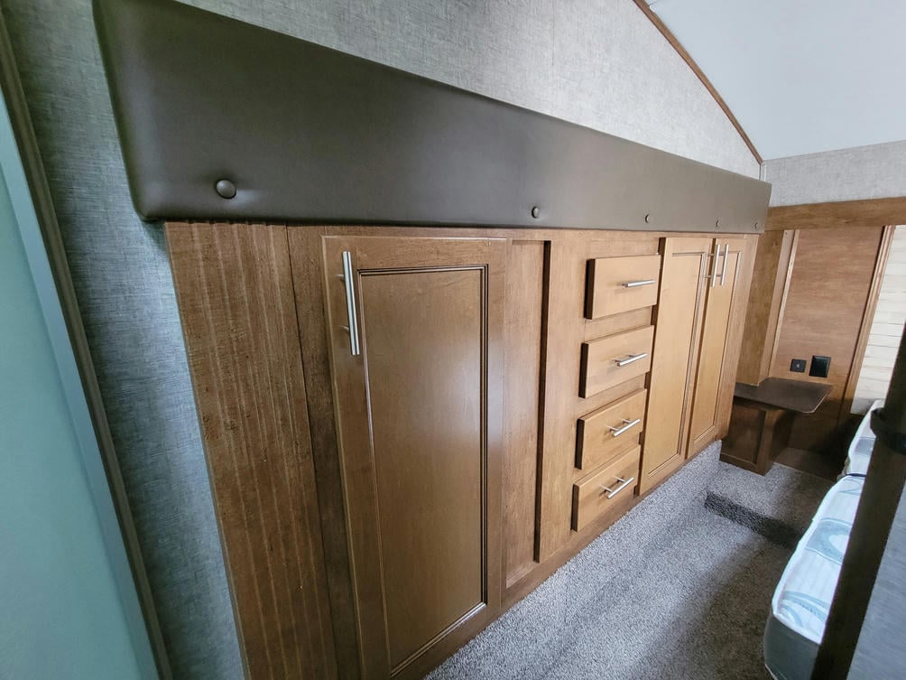 2018 Sabre 27BHD